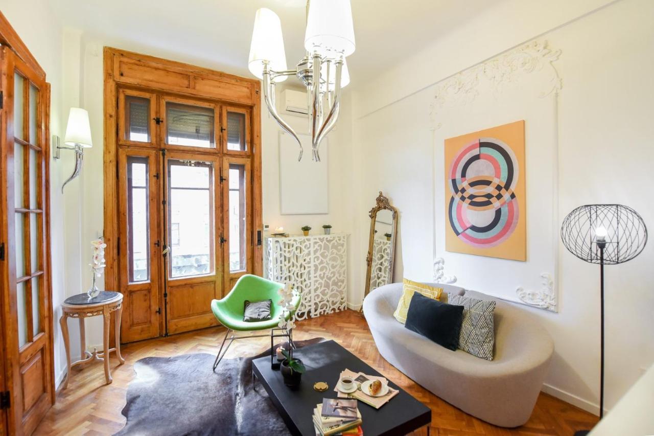 Vintage Elegance, Modern Comfort: 1Br Apartment Overlooking Calea Victoriei Bucharest Luaran gambar